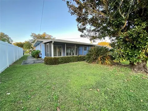 4212 Yardley Avenue N St Petersburg FL 33713