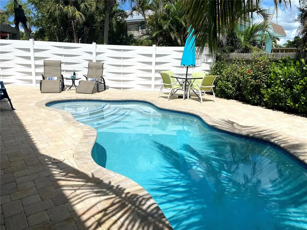 5223 Calle Menorca Sarasota FL 34242
