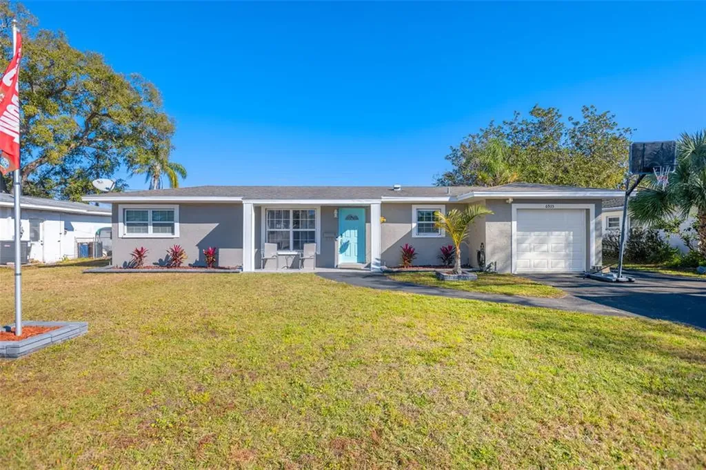 6935 17th Lane N St Petersburg FL 33702