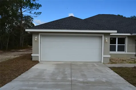 13 Sequoia Loop Trace Ocklawaha FL 32179