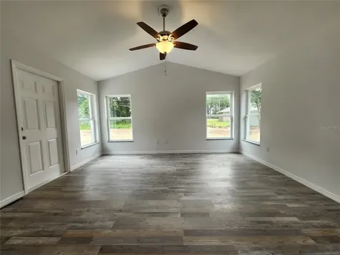 206 Malauka Run Ocklawaha FL 32179