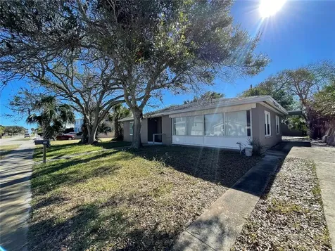 326 Ribault Avenue Daytona Beach FL 32118