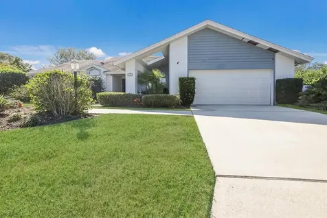 6832 Country Lakes Circle Sarasota FL 34243