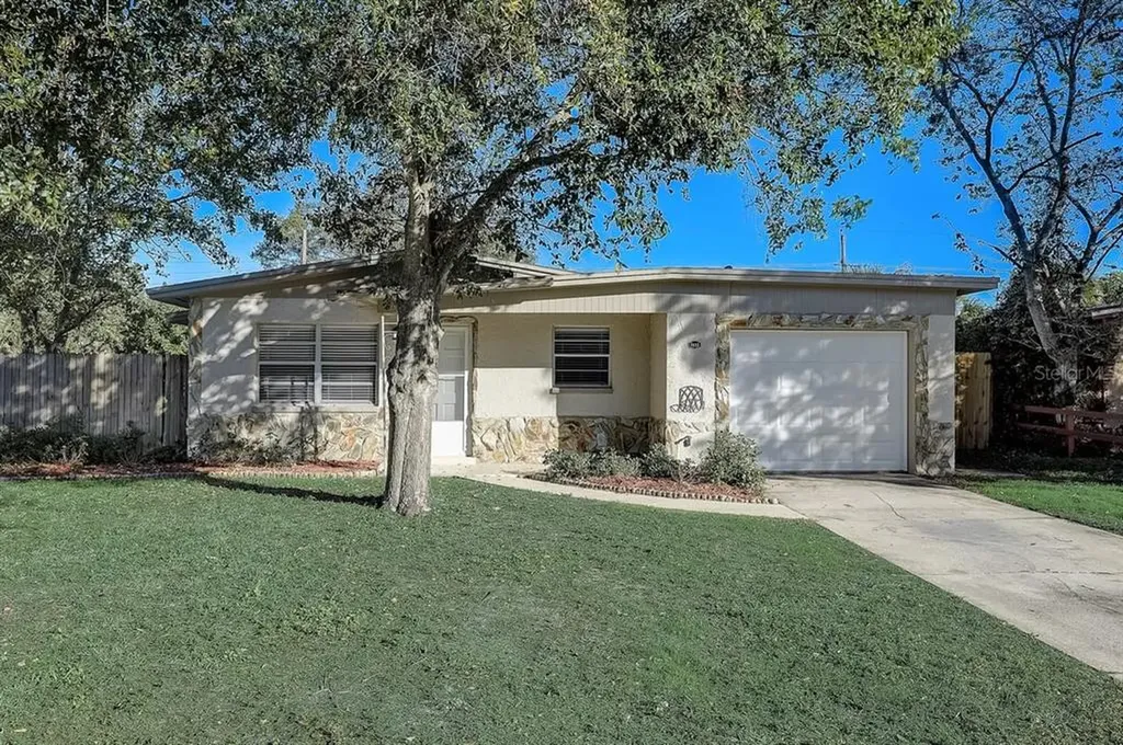 7455 40th Terrace N St Petersburg FL 33709