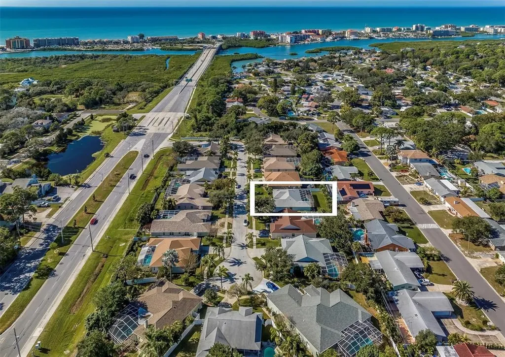 13943 Danielle Court Seminole FL 33776