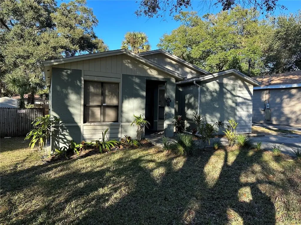 1904 E Ida Street Tampa FL 33610