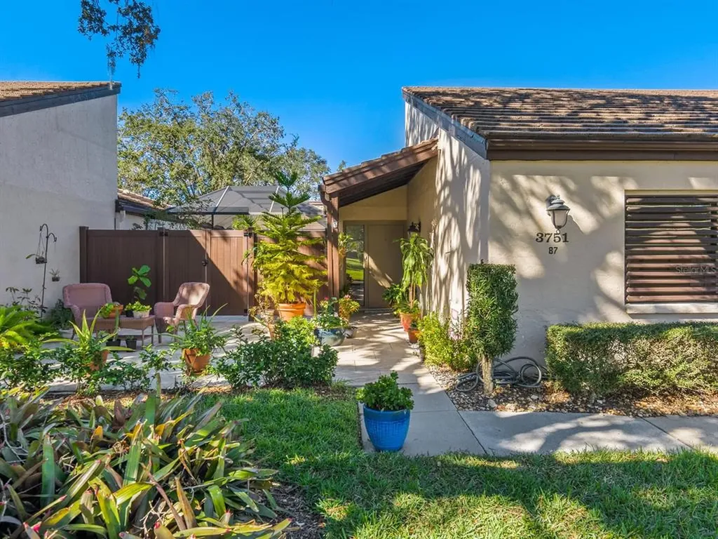3751 Glen Oaks Manor Drive Sarasota FL 34232