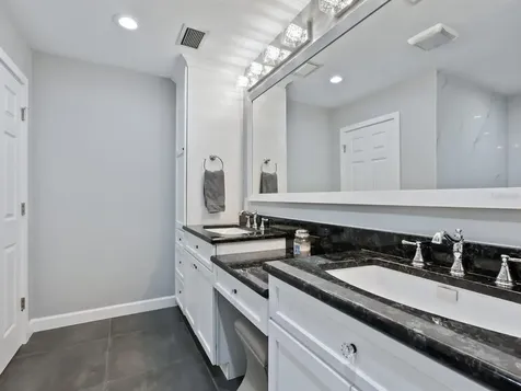 3751 Glen Oaks Manor Drive Sarasota FL 34232