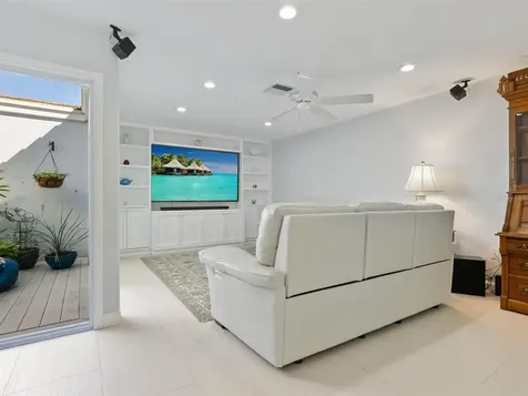 3751 Glen Oaks Manor Drive Sarasota FL 34232