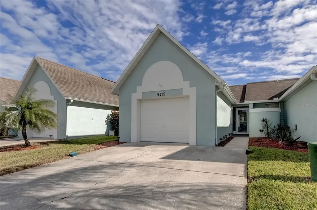 9415 Tara Cay Drive Seminole FL 33776