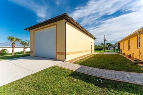 9219 Belgrade Terrace Englewood FL 34224