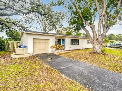 5951 40th Avenue N St Petersburg FL 33709