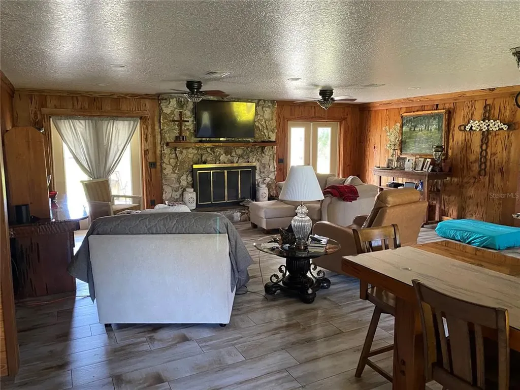 10312 County Road 209 Oxford FL 34484