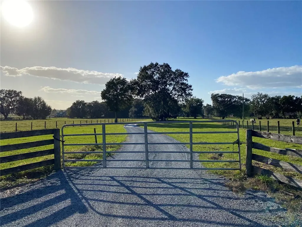 10312 County Road 209 Oxford FL 34484