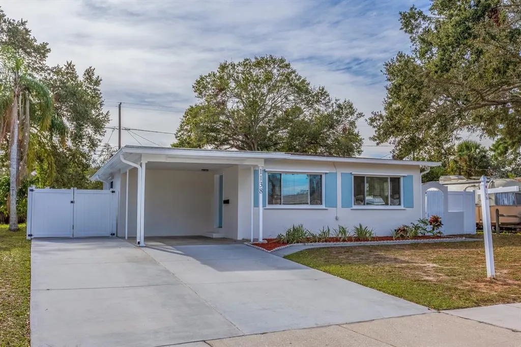 1138 51st Avenue N St Petersburg FL 33703