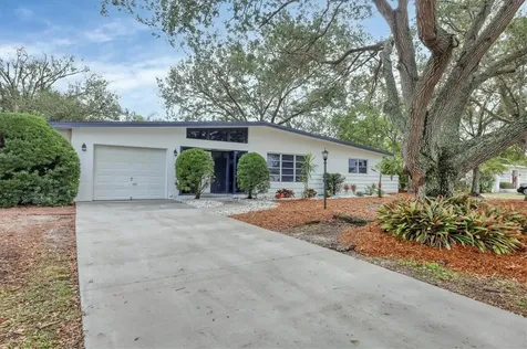 2725 S Lockwood Ridge Road Sarasota FL 34239