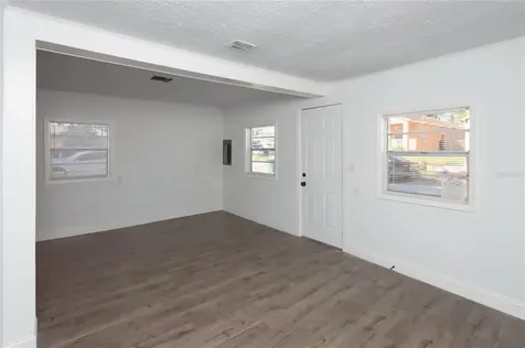 2007 E Seward Street Tampa FL 33604