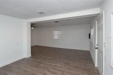 2007 E Seward Street Tampa FL 33604