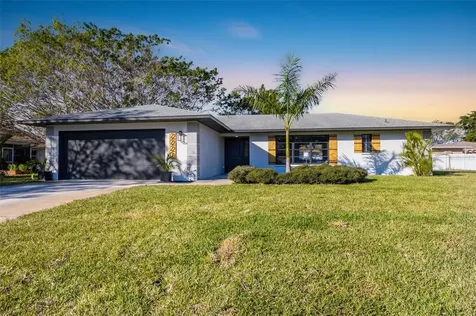 2220 41st Street Court W Bradenton FL 34205