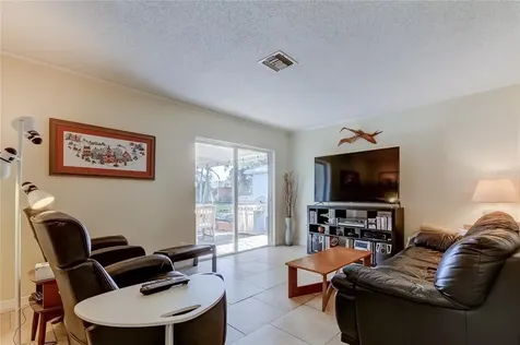 5649 Harding Boulevard NE St Petersburg FL 33703