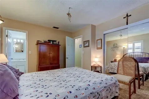 5649 Harding Boulevard NE St Petersburg FL 33703