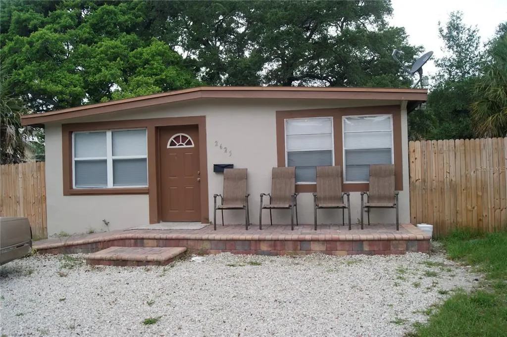 2625 12th Street S St Petersburg FL 33705
