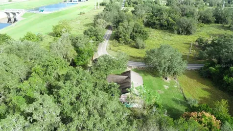 9358 Harney Road Thonotosassa FL 33592