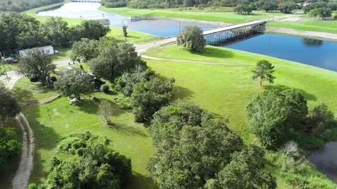 9358 Harney Road Thonotosassa FL 33592