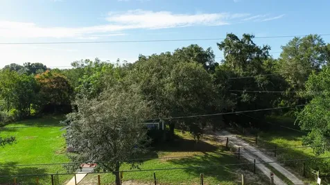 9358 Harney Road Thonotosassa FL 33592