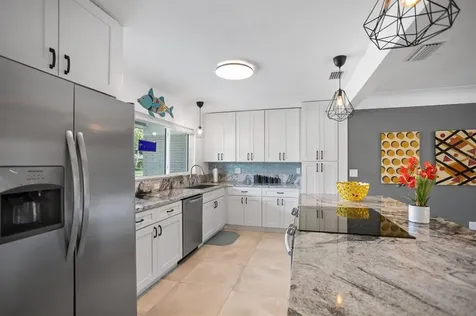 4149 38th Street S St Petersburg FL 33711