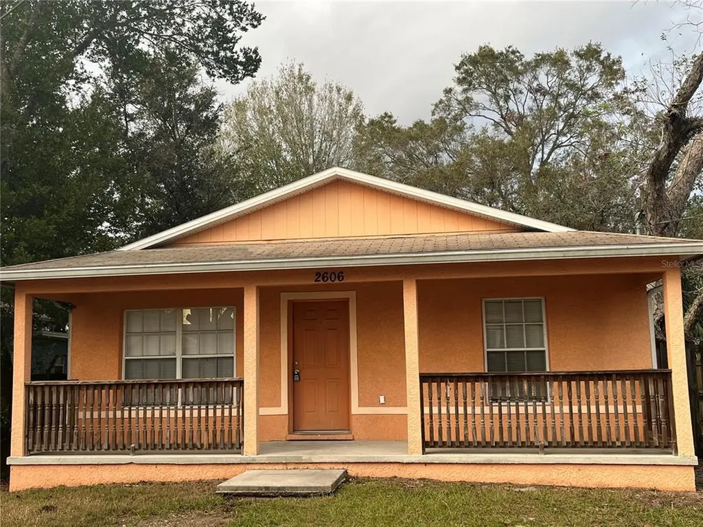 2606 E Lake Avenue Tampa FL 33610
