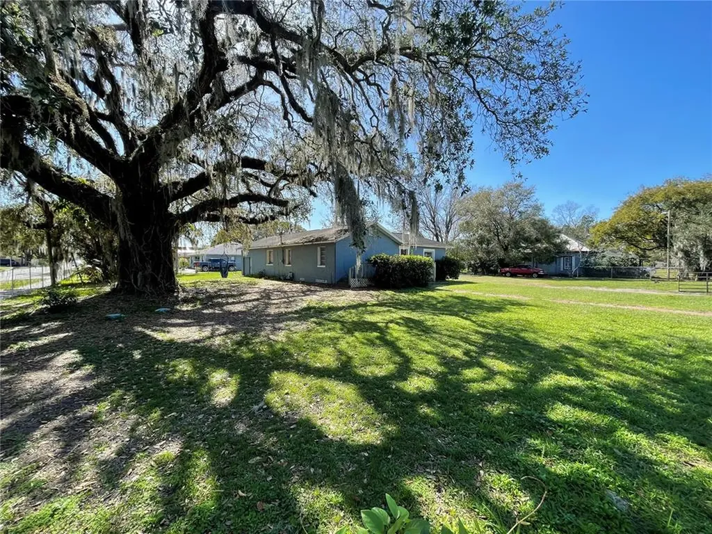 1509 E Tomlin Street Plant City FL 33563
