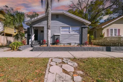 916 12th Street S St Petersburg FL 33705