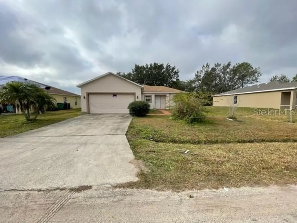 610 S Delmonte Court Kissimmee FL 34758