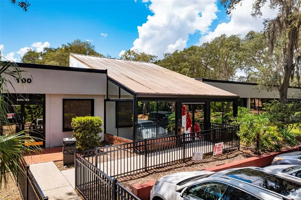 7402 N 56th Street Street Tampa FL 33617