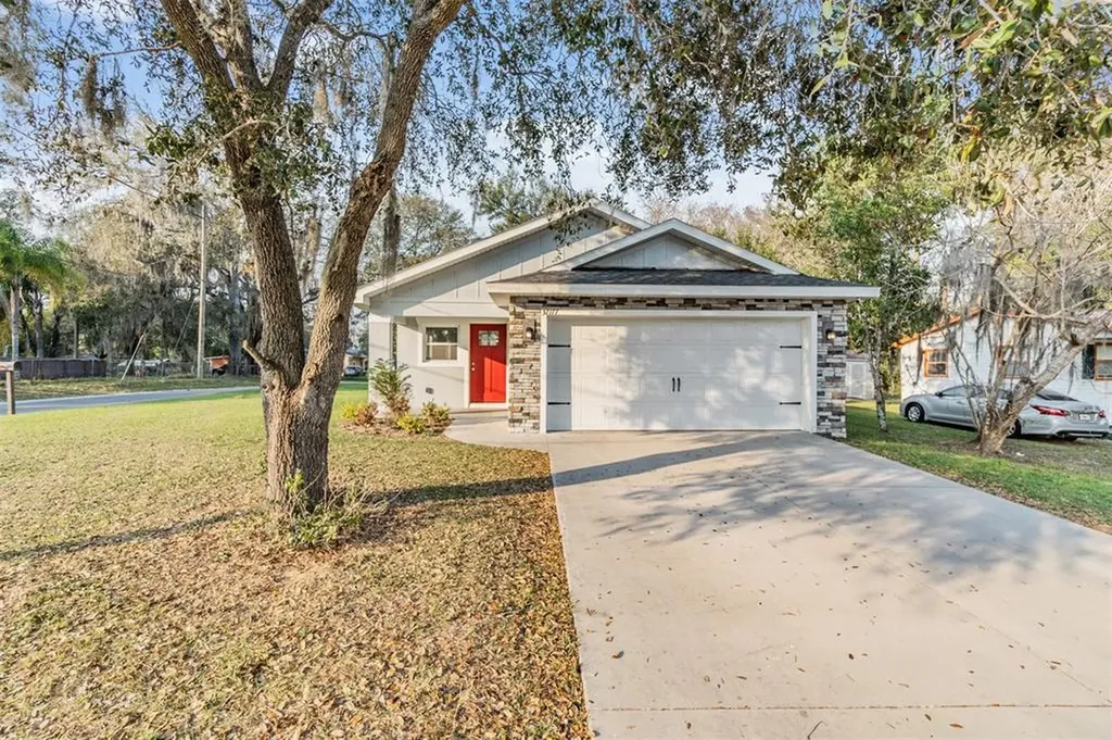 37177 North Avenue Dade City FL 33523