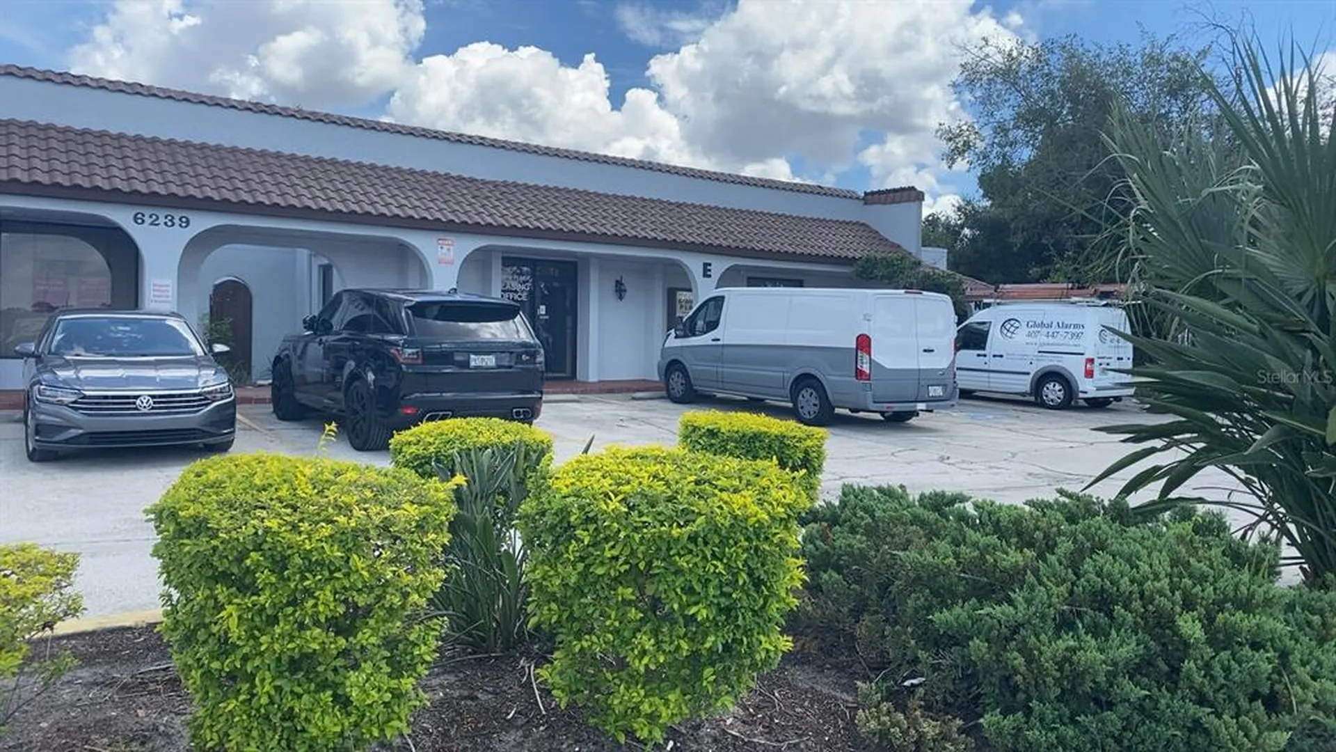 6239 Edgewater Drive Orlando FL 32810