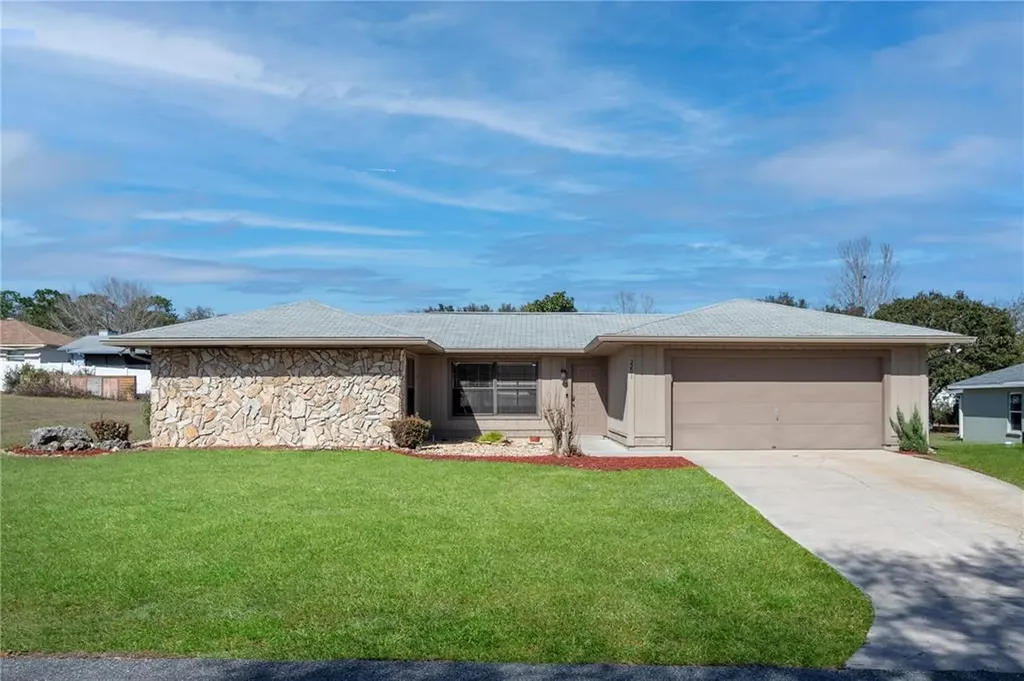 2201 W Silver Hill Lane Lecanto FL 34461