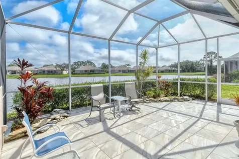 9542 Forest Hills Circle Sarasota FL 34238