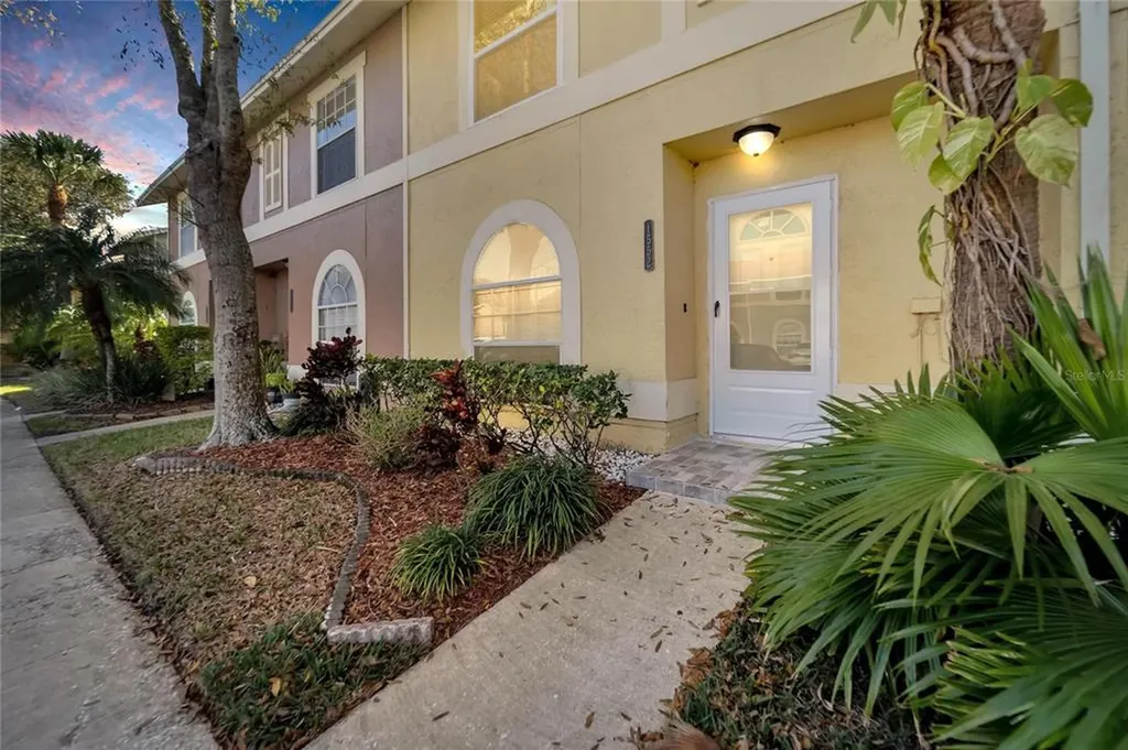 1552 Chateaux De Ville Court Clearwater FL 33764