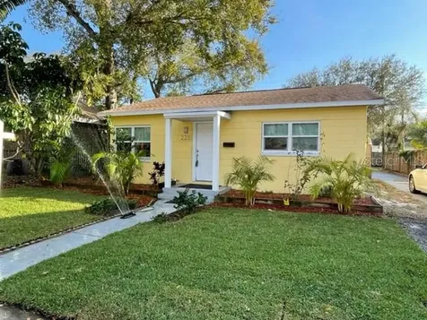 220 22nd Avenue N St Petersburg FL 33704
