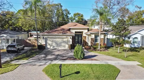 3613 W Bay Avenue Tampa FL 33611