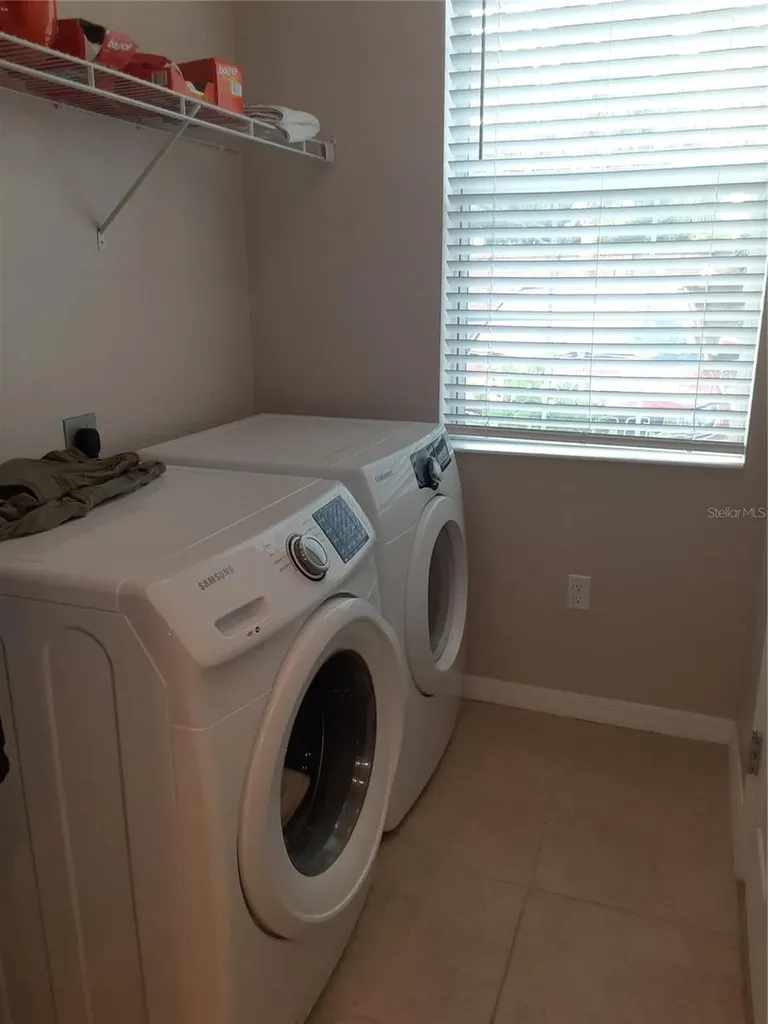 3716 82nd Avenue Circle E Sarasota FL 34243