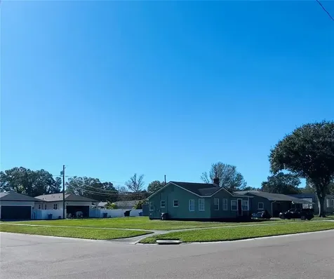 800 43rd Avenue N St Petersburg FL 33703