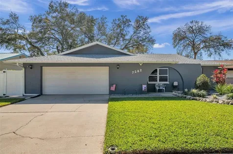 7282 57th Avenue N St Petersburg FL 33709