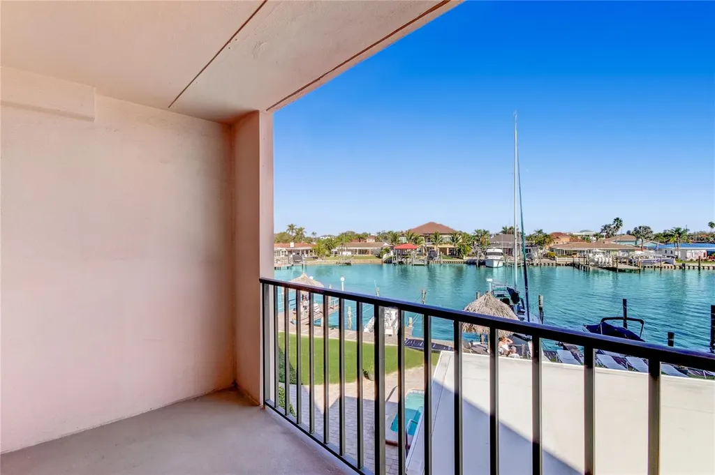 51 Island Way Clearwater Beach FL 33767