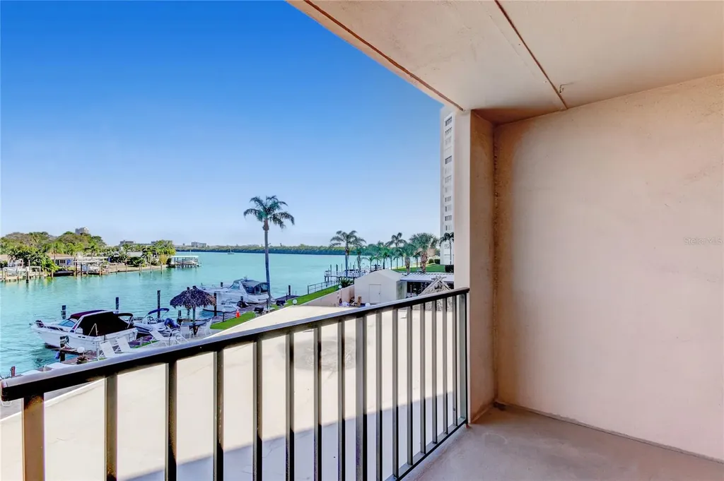 51 Island Way Clearwater Beach FL 33767