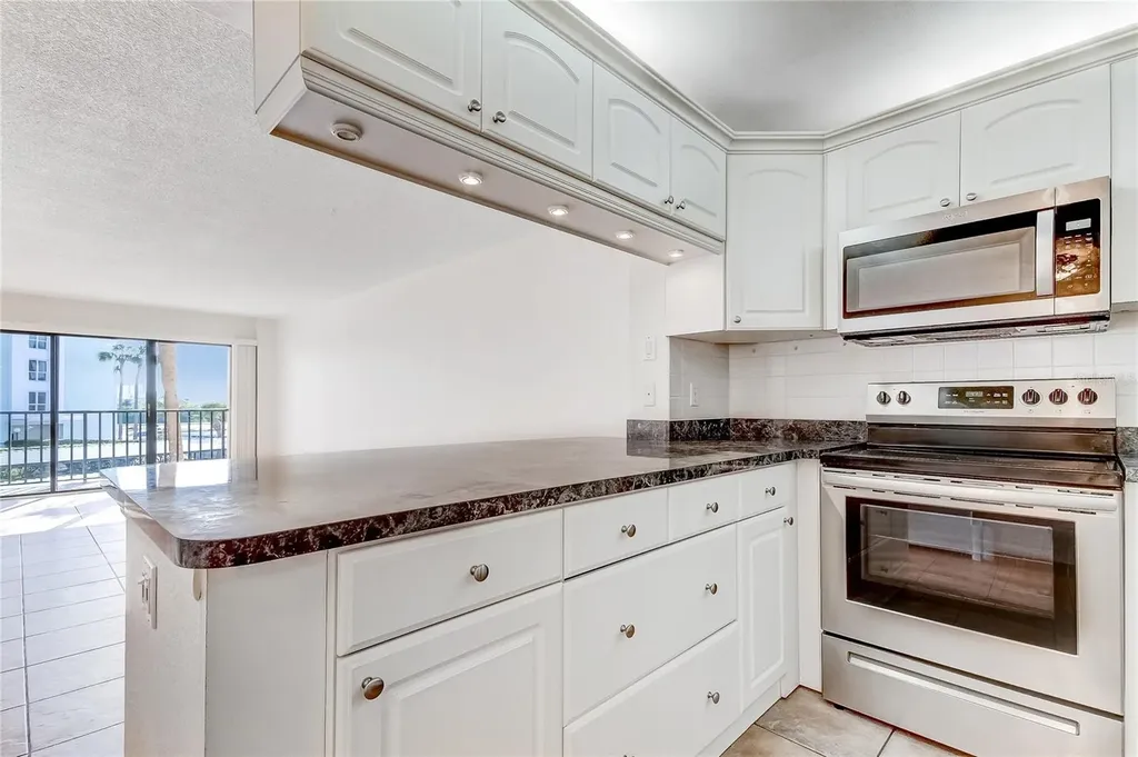 51 Island Way Clearwater Beach FL 33767