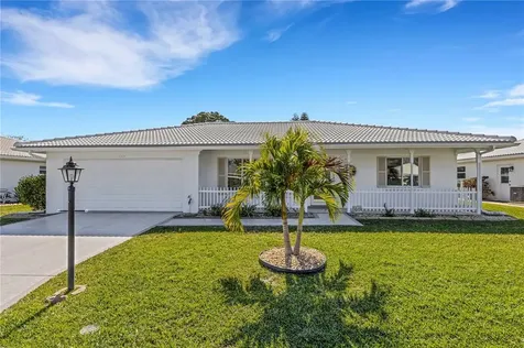 4504 Lakewood Avenue Bradenton FL 34208