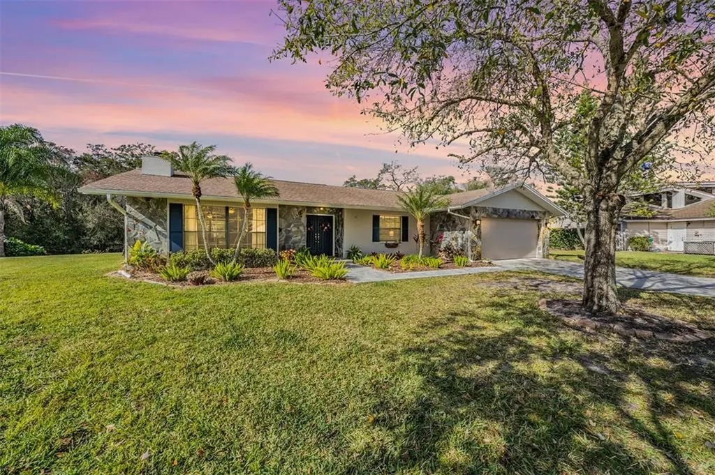 370 Palmdale Drive Oldsmar FL 34677